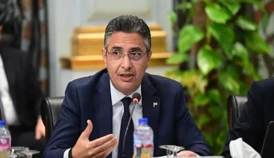 وزير التموين يناقش مع رئيس الشركة المصرية لتجارة الجملة ضمان توفر المنتجات.
