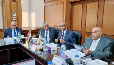 نائب وزير الإسكان يجتمع مع اللجنة العليا للتنسيق لمراجعة أكواد مياه الشرب