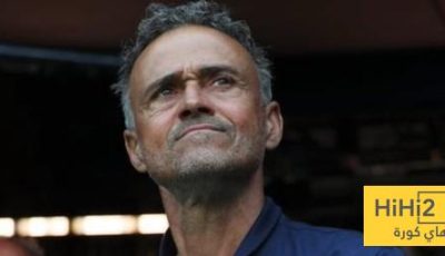 مشجعو برشلونة يحتفلون مع انريكي بالفوز على ريال مدريد