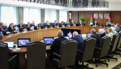 الأردن يعلن عن إجراءات اقتصادية لتعزيز السياحة ومشروعات الطاقة والمياه