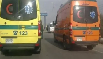 شخص يتعرض للإصابة نتيجة اصطدام سيارة أثناء عبوره طريق الواحات الصحراوي
